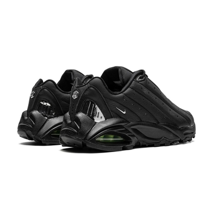 Sleek All-Black Lightweight Sneakers