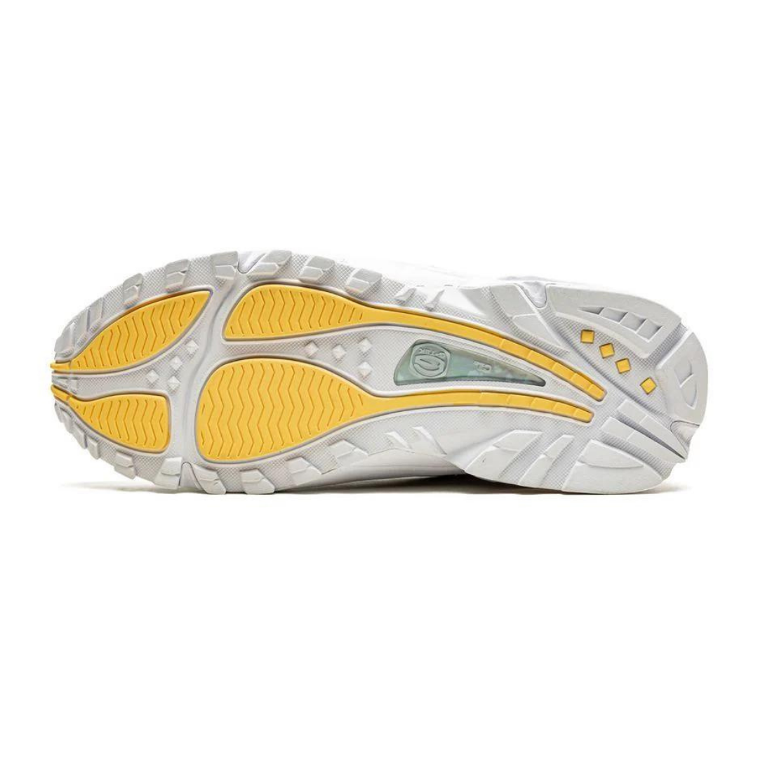 Classic All-White Lightweight Sneakers