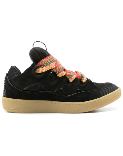 "Curb-Sneaker"