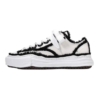 FLARED LOW SNEAKER