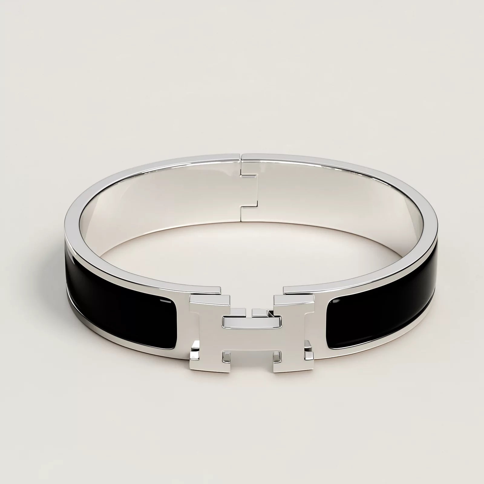 "H" Armband
